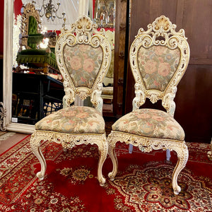 Exquisite Italian Hand Painted and Gilt Dining Room Table Set