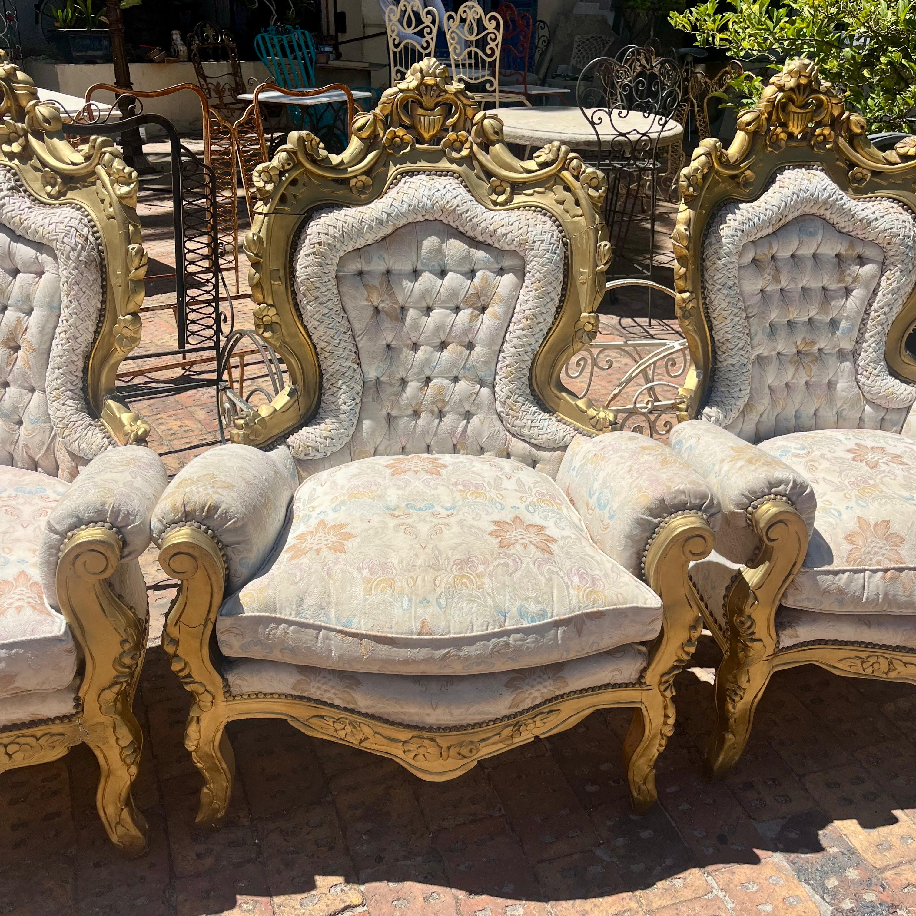 French Giltwood Tufted Salon Ensemble in Ivory Brocade