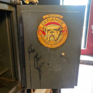 Large Vintage Defiance Safe