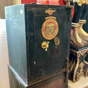 Large Vintage Defiance Safe