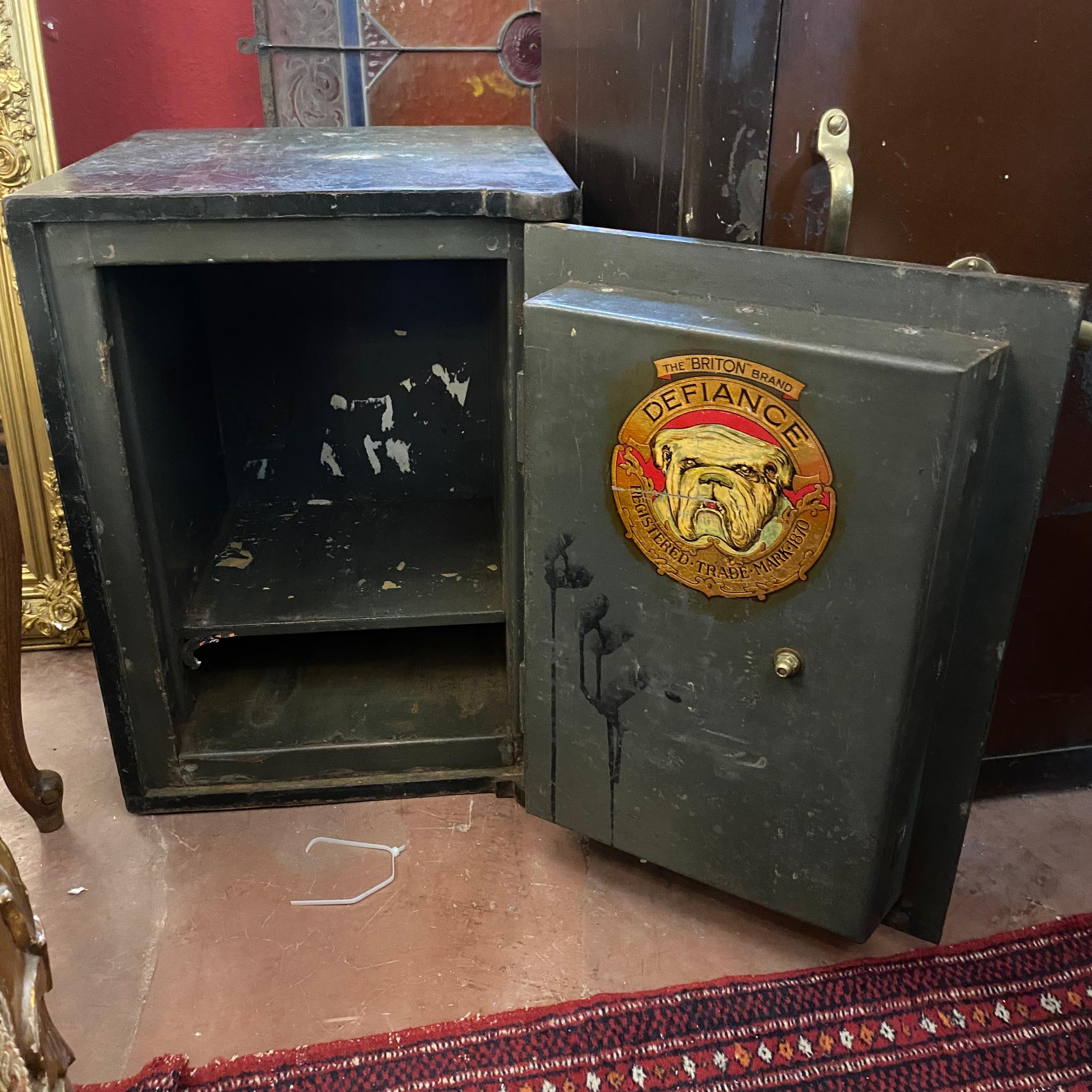 Large Vintage Defiance Safe