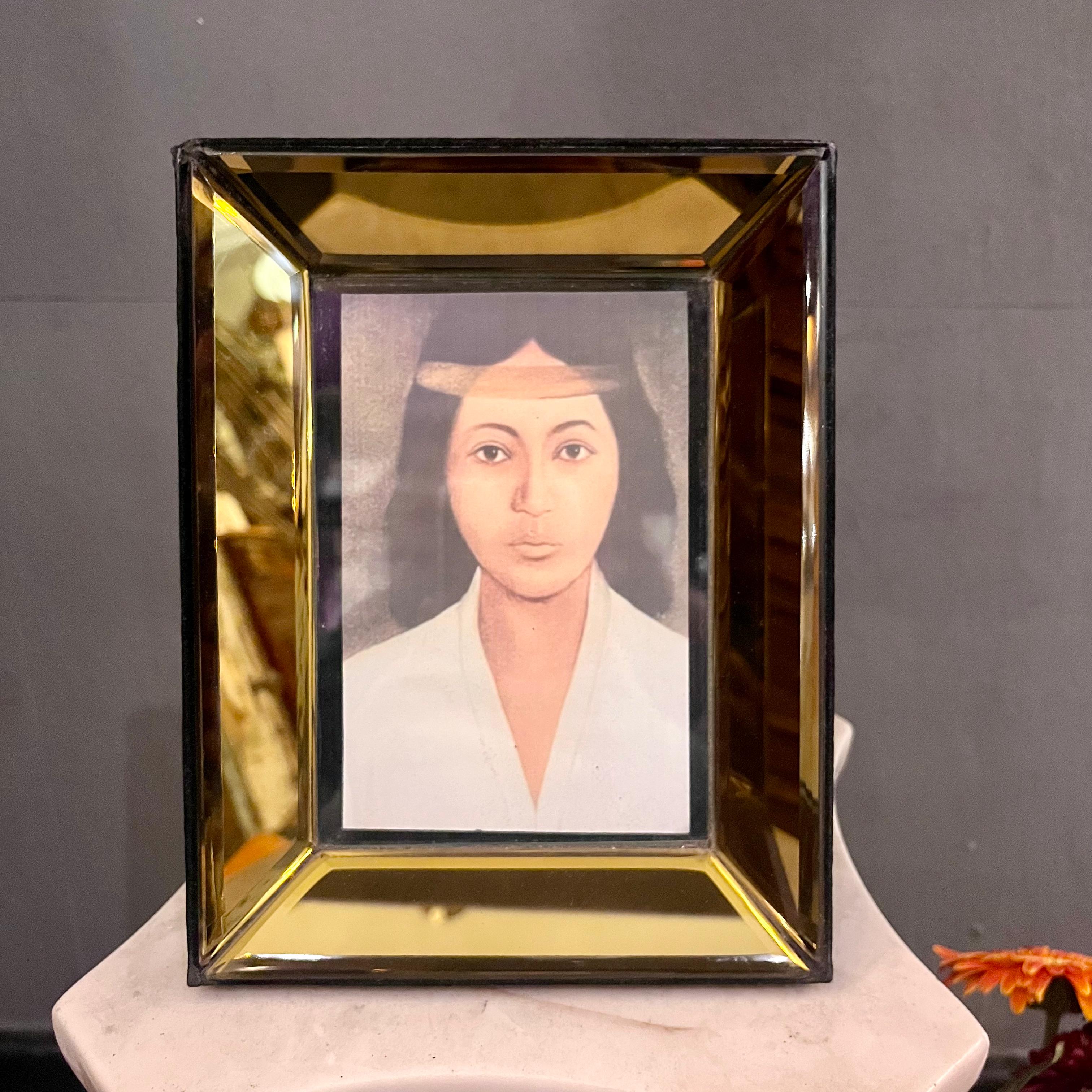 Faceted Gold Mirror Edge Photo Frame