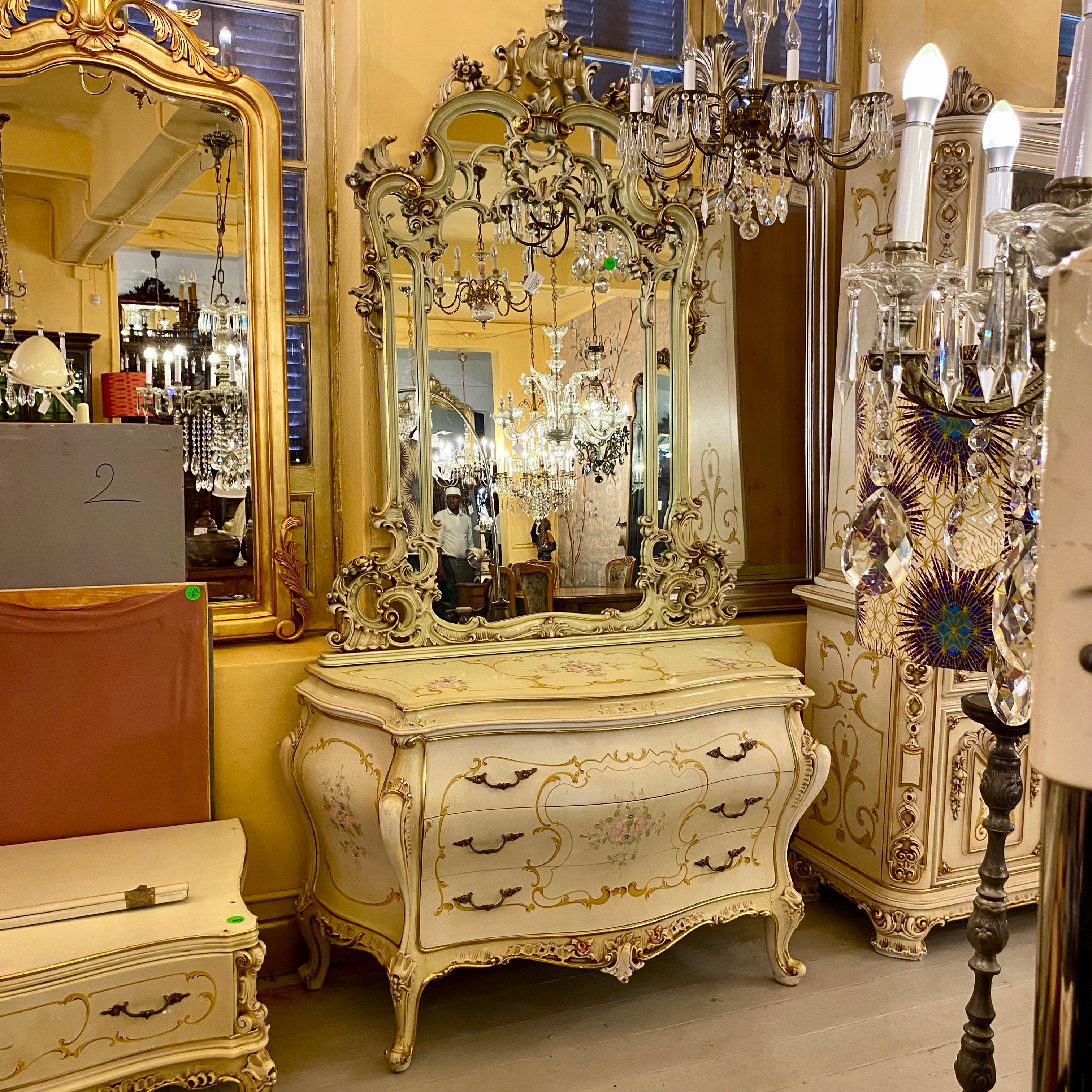 Beautiful Antique Italian Gilt Dresser and Mirror Console