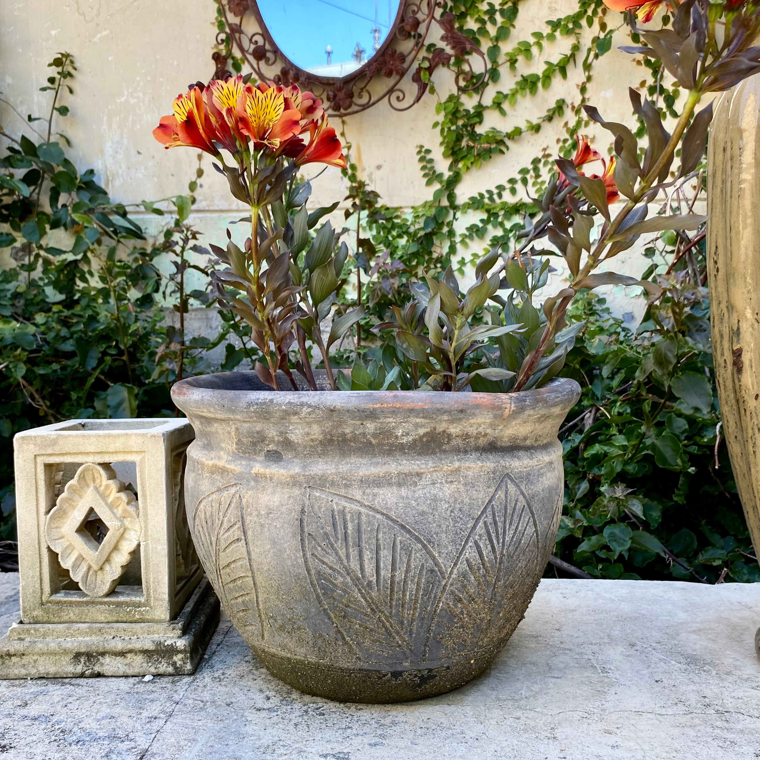 Terracotta Pot with Leaf Detail