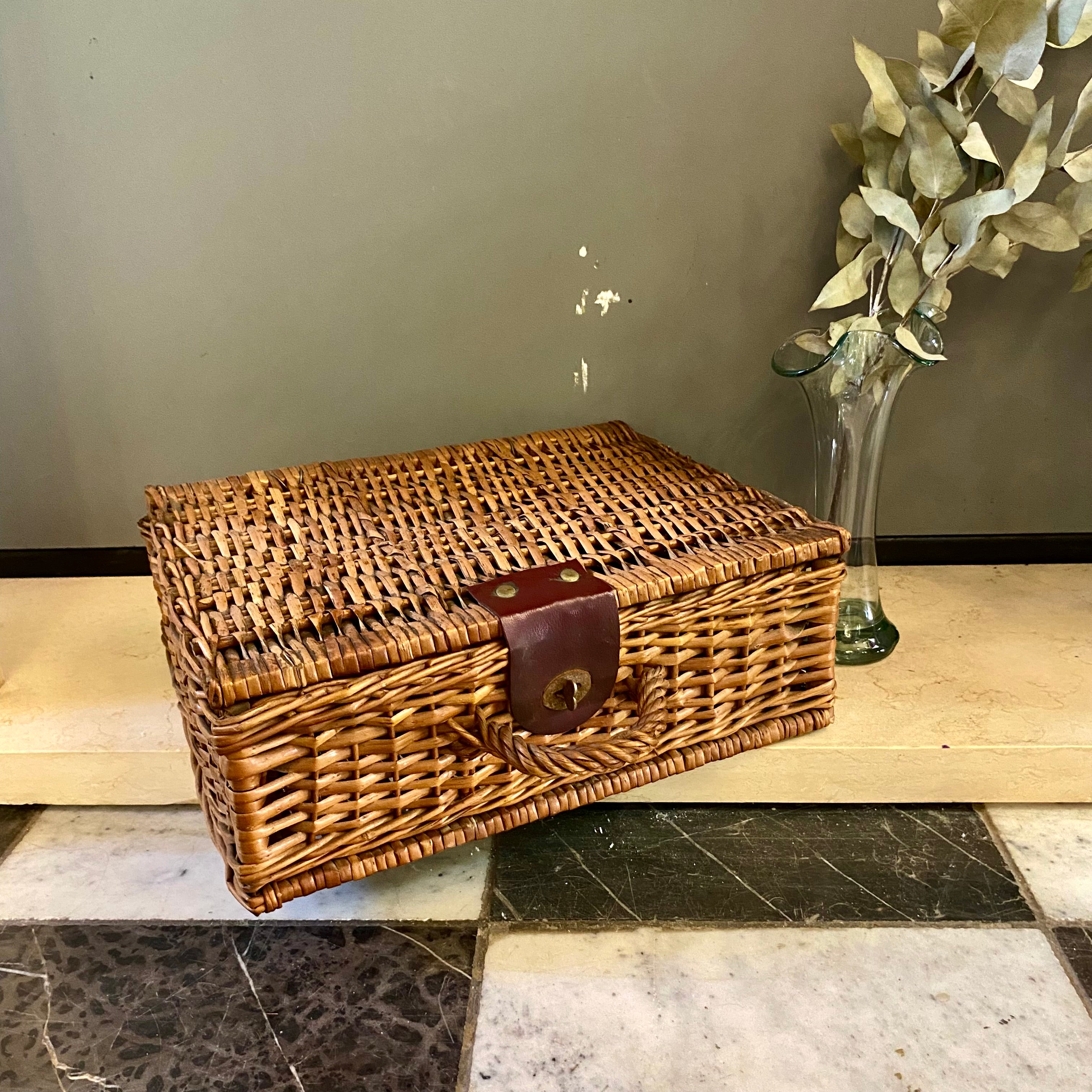 Sweet Vintage Wicker and Leather Clasp Picnic Basket