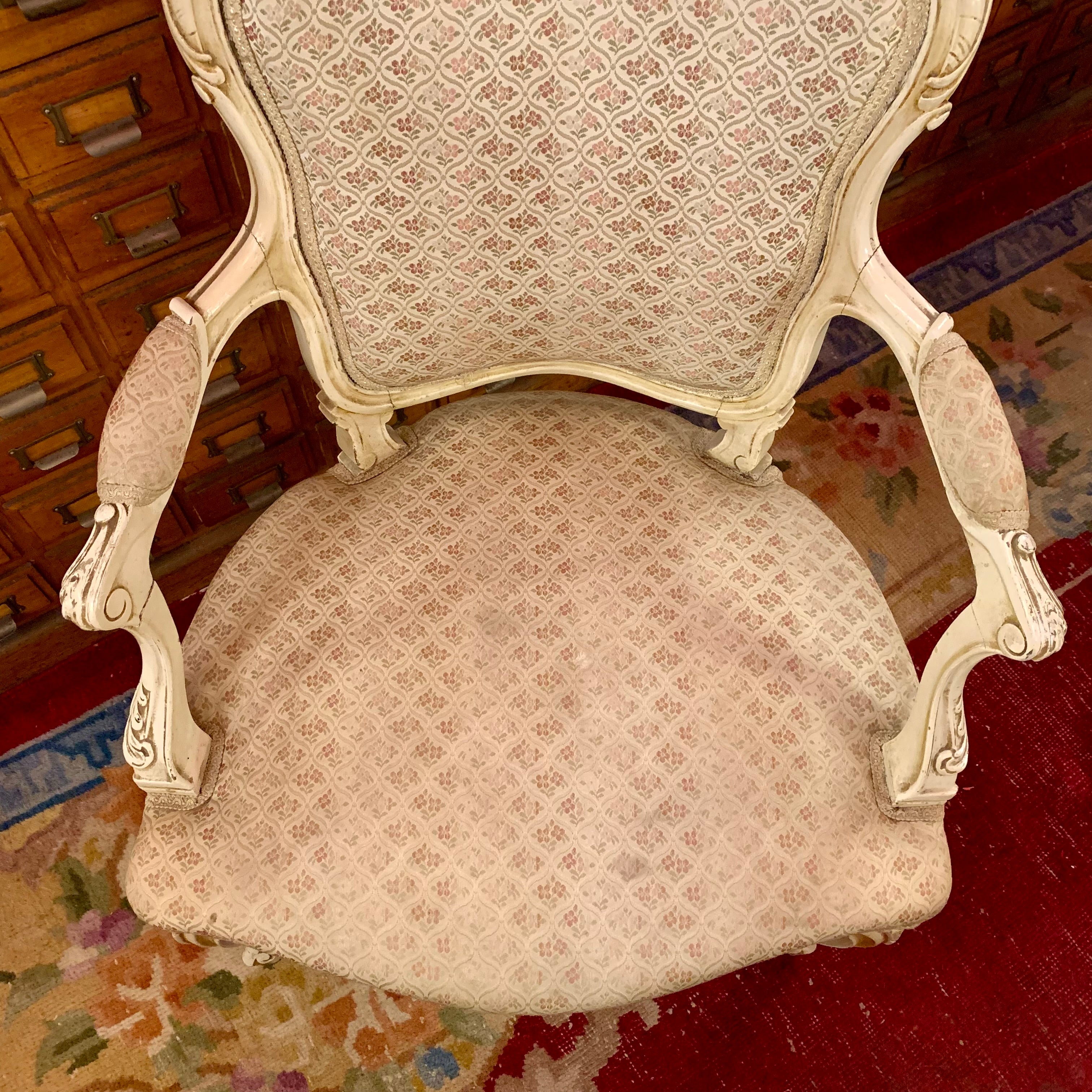 Luxurious Cream and Gilt Gold Salon Chairs