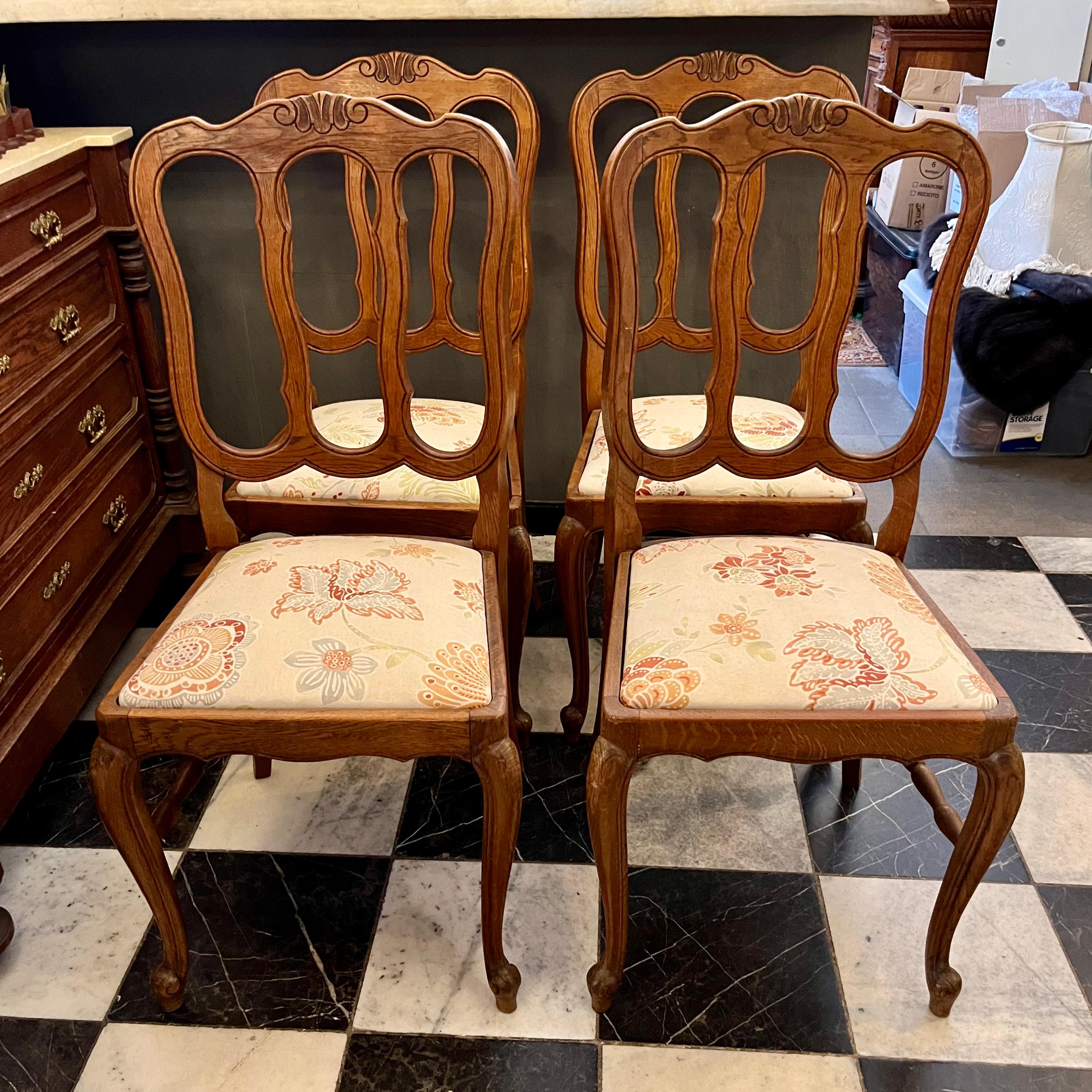 Sweet Antique Oak Chairs