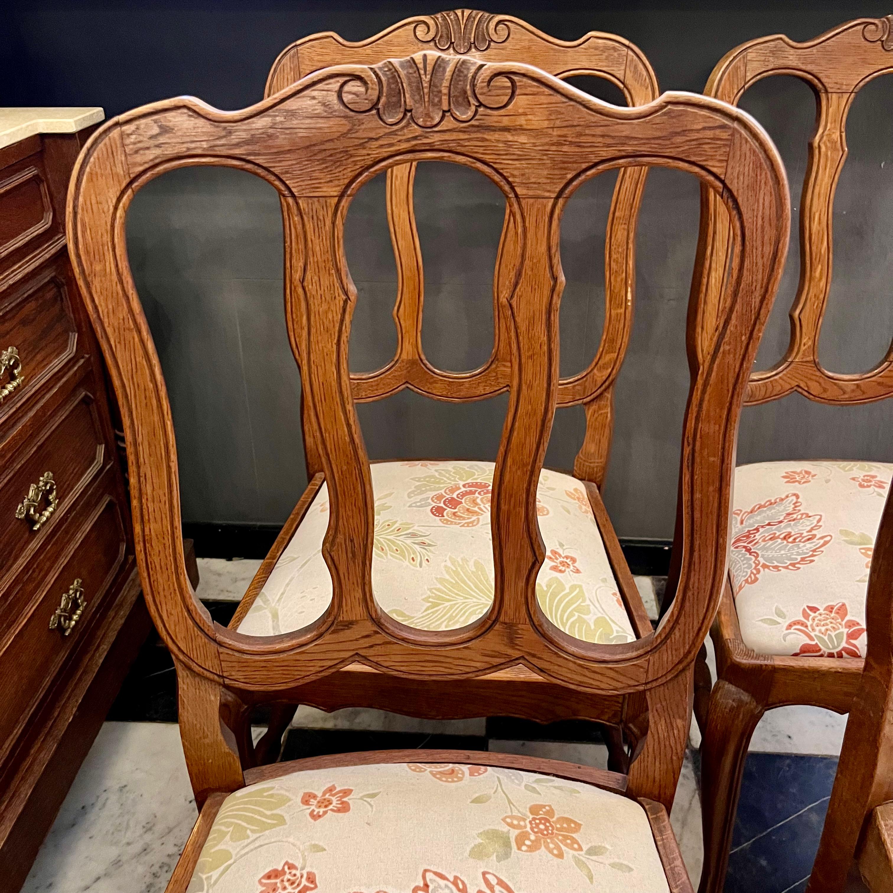 Sweet Antique Oak Chairs