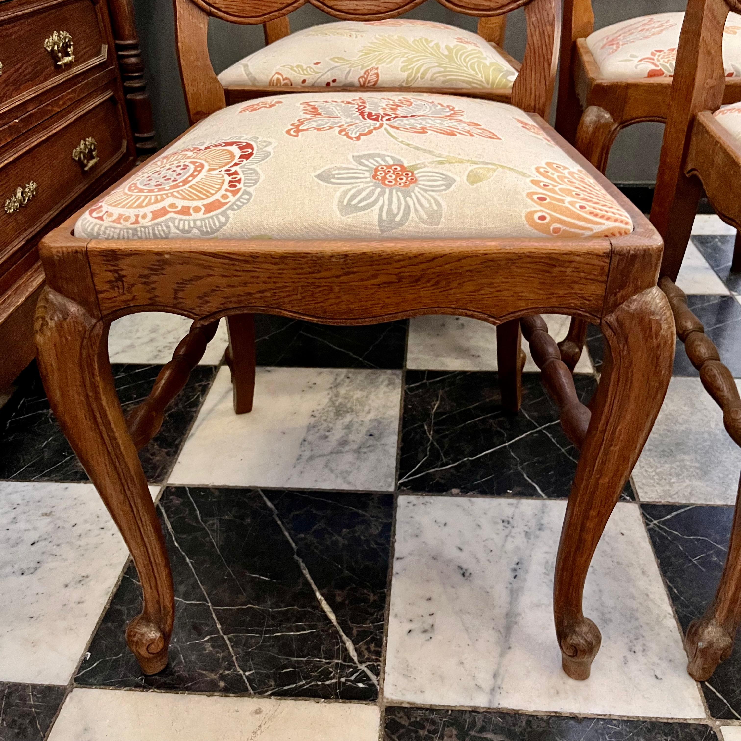 Sweet Antique Oak Chairs