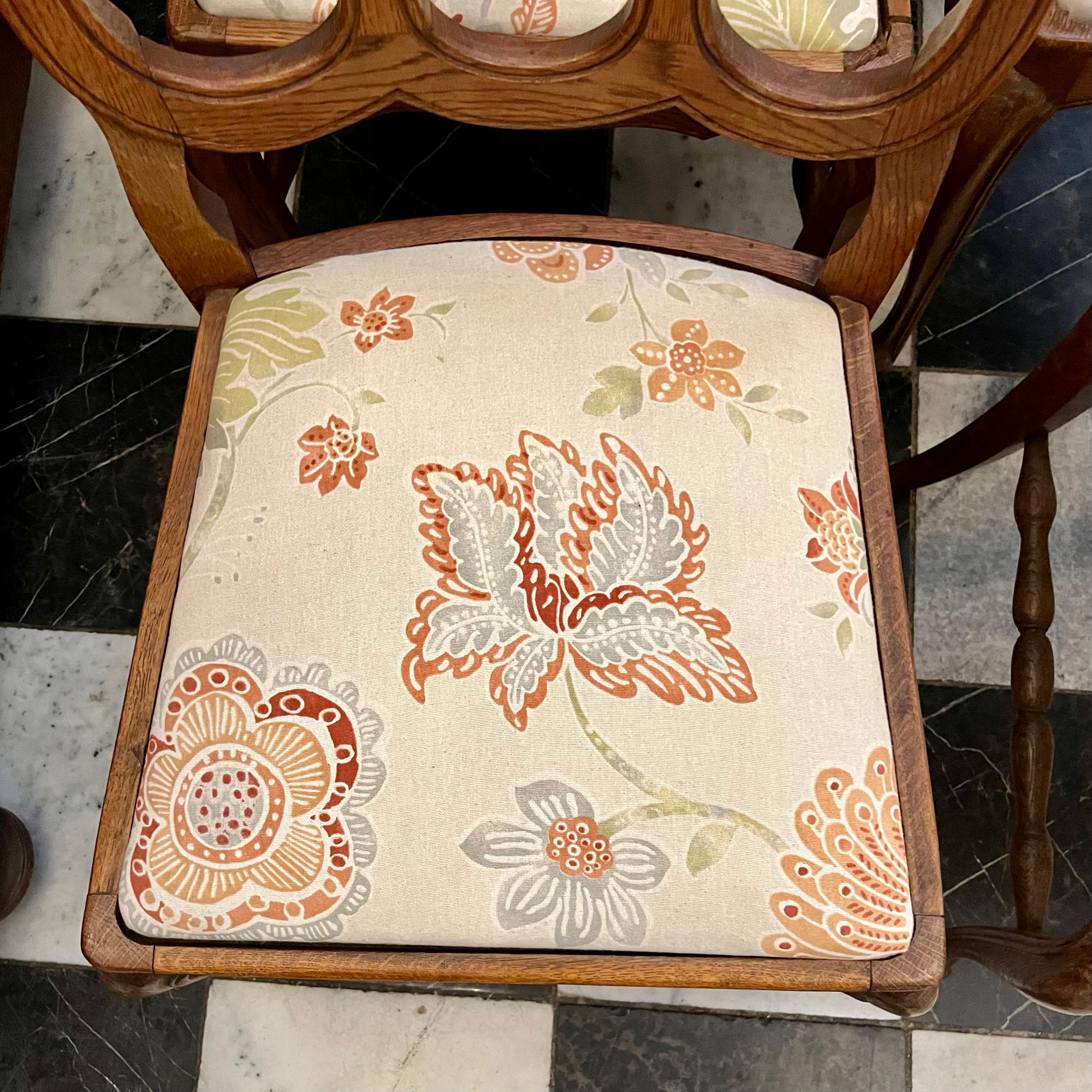 Sweet Antique Oak Chairs