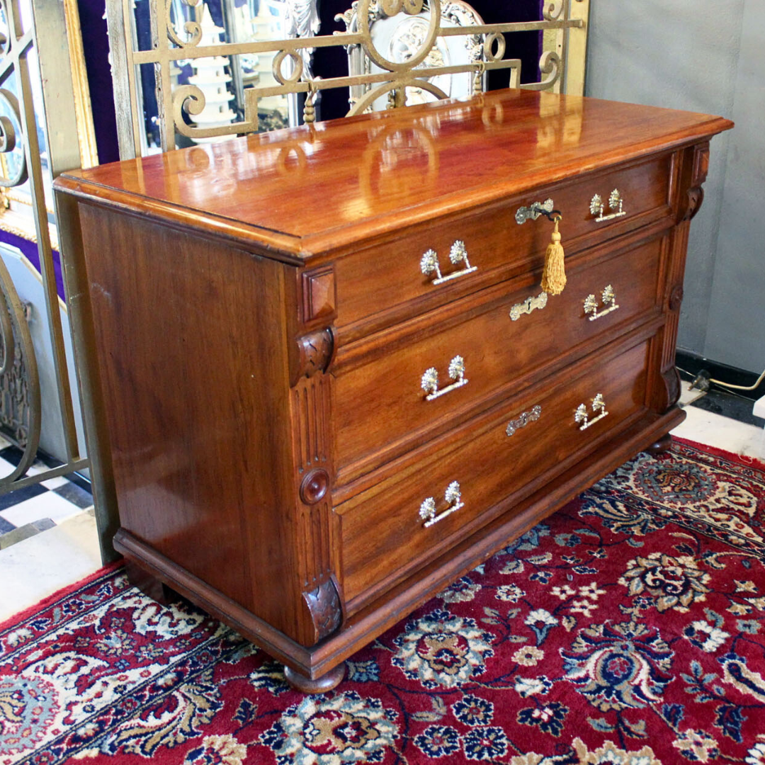 Antique Mahogany Chest of Drawers