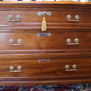 Antique Mahogany Chest of Drawers