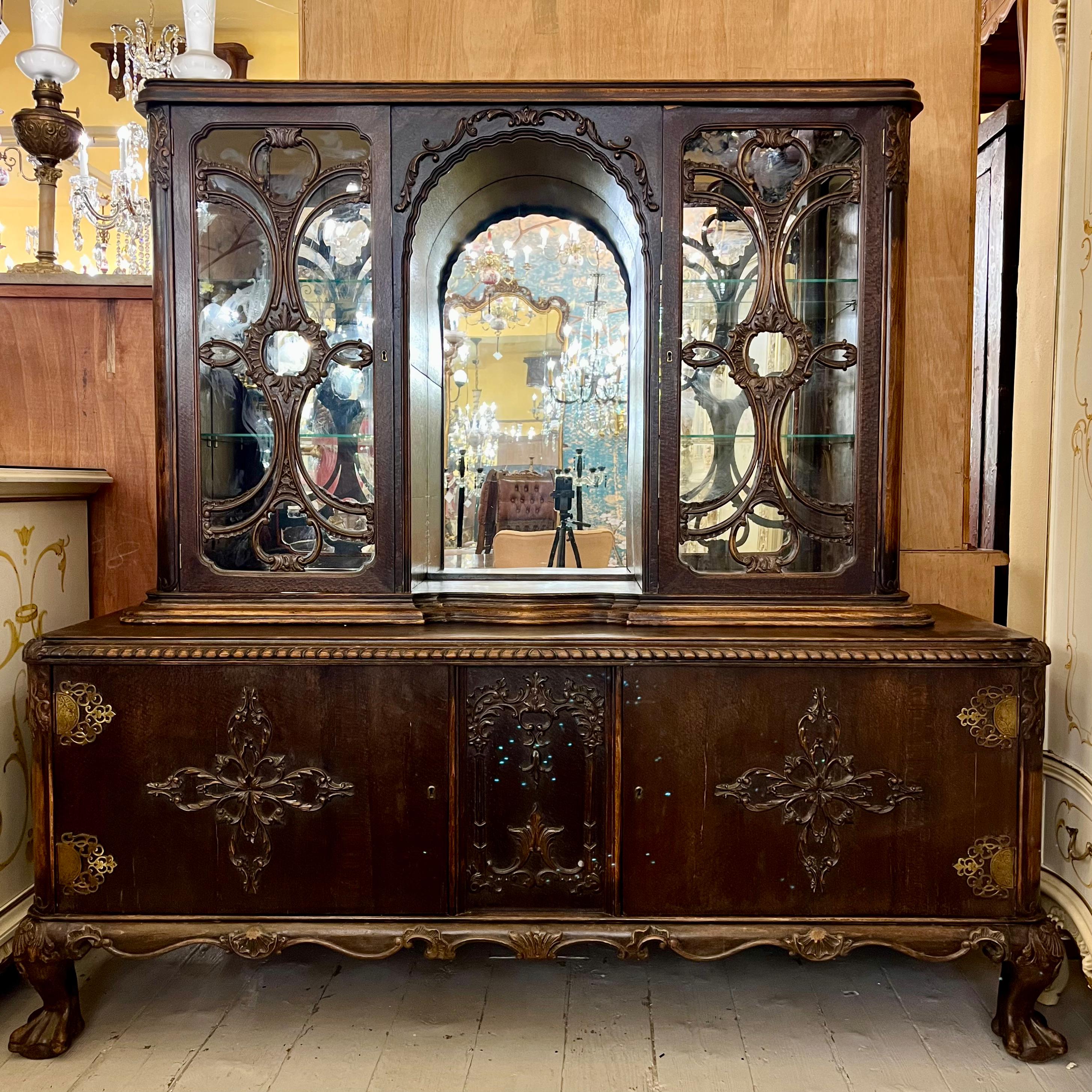 French Display Cabinet with Mirrored Interior, c. 1900–1920
