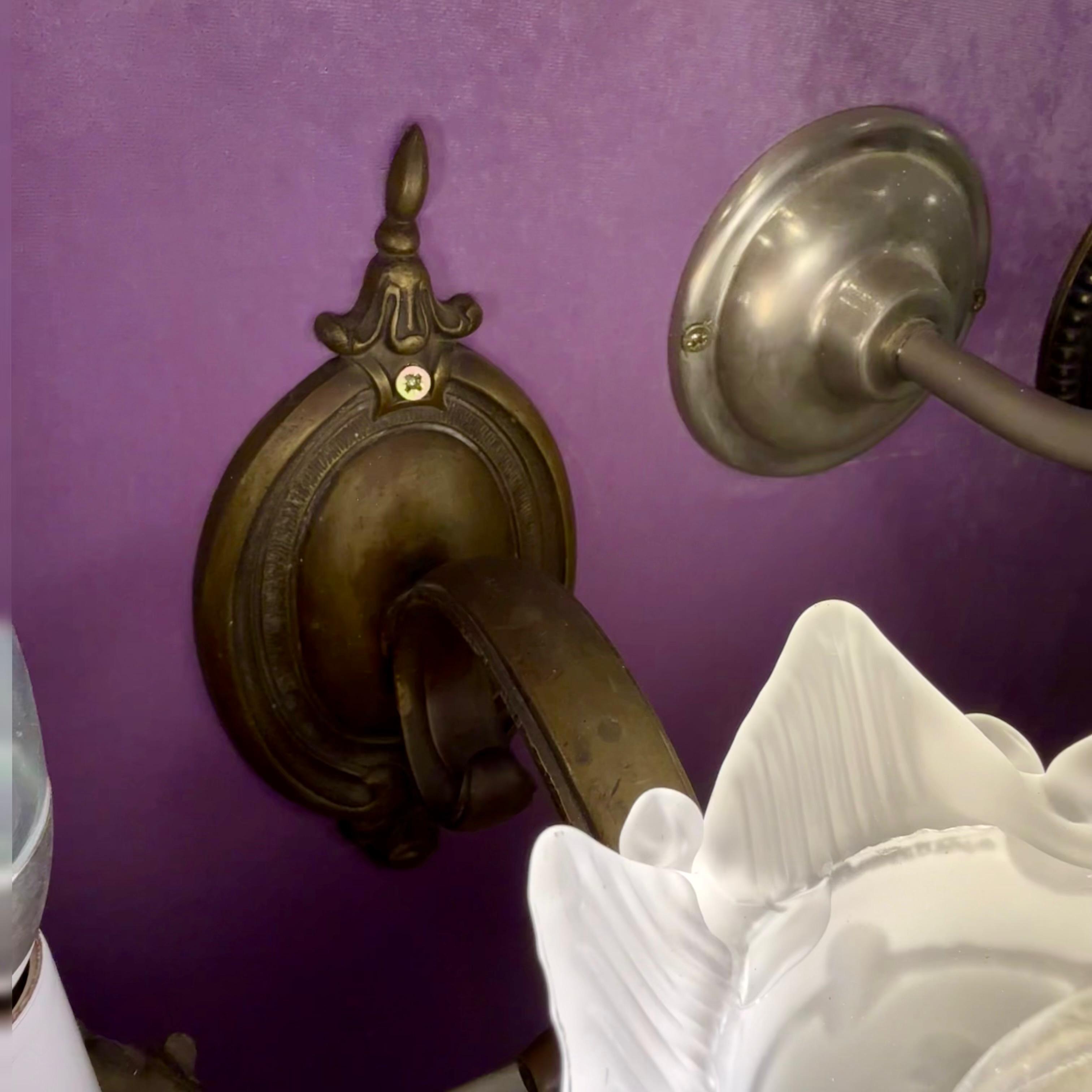 Single Antique Brass Victorian Wall Sconce