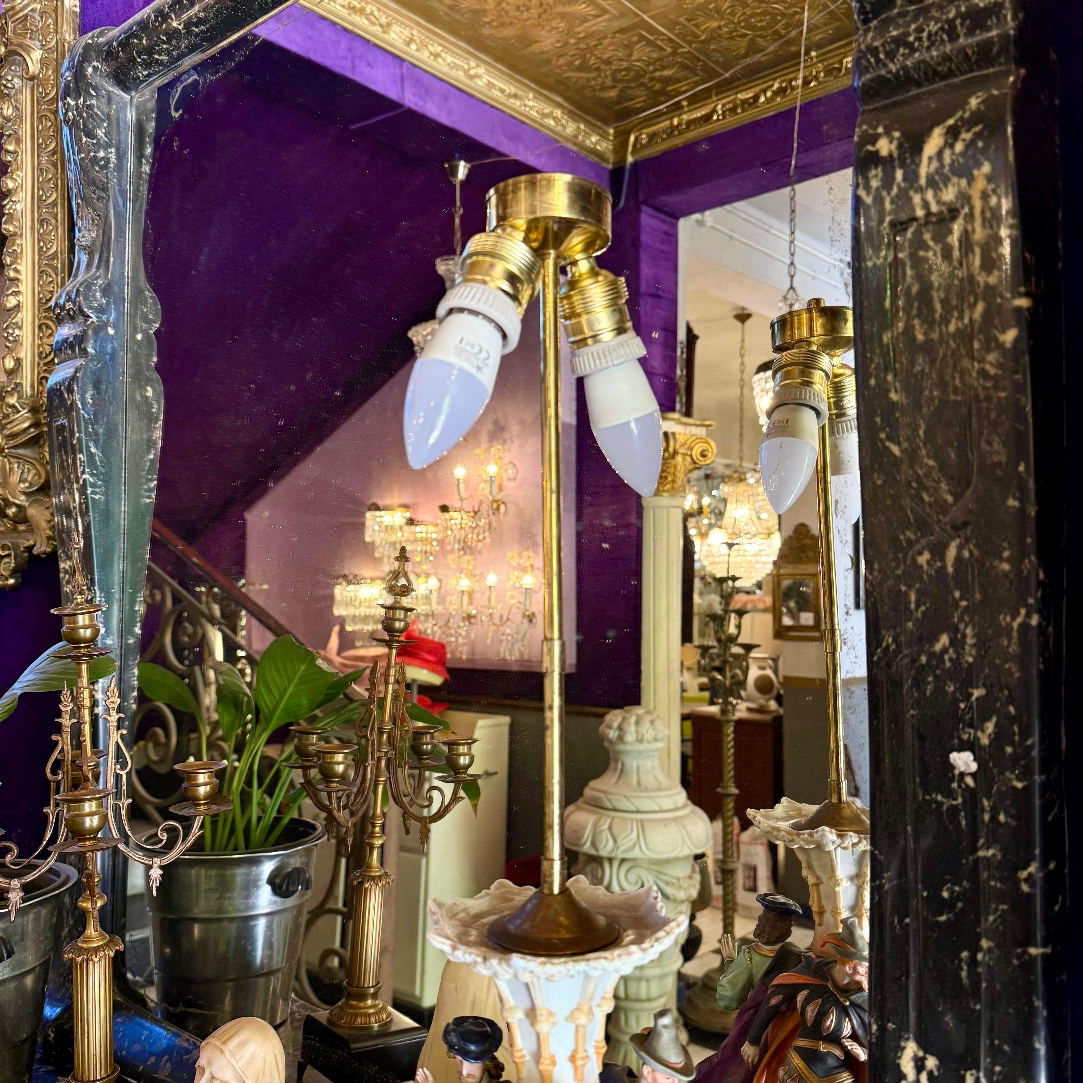 Capodimonte Figurine Lamp with Rococo Courtiers