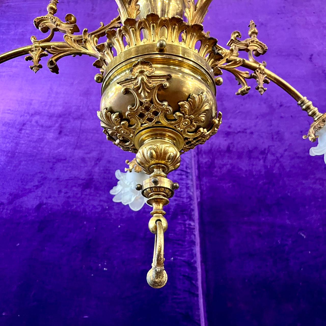 Large French Rococo Revival Chandelier in Gilded Brass, c.1900