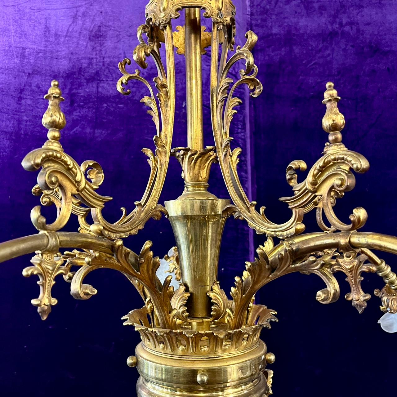 Large French Rococo Revival Chandelier in Gilded Brass, c.1900