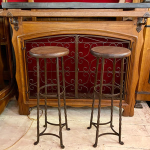 Antique Oak Bar with Stools