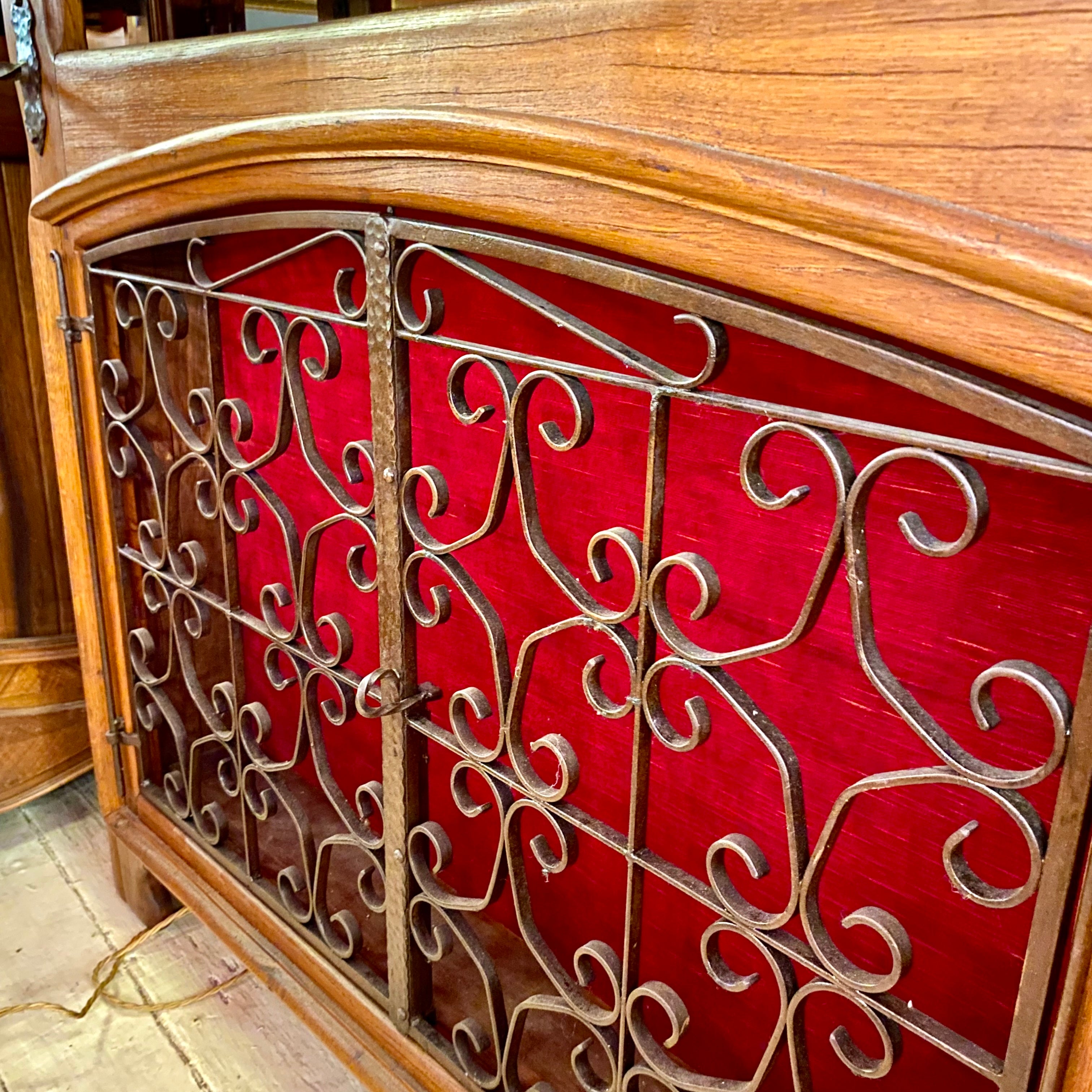 Antique Oak Bar with Stools