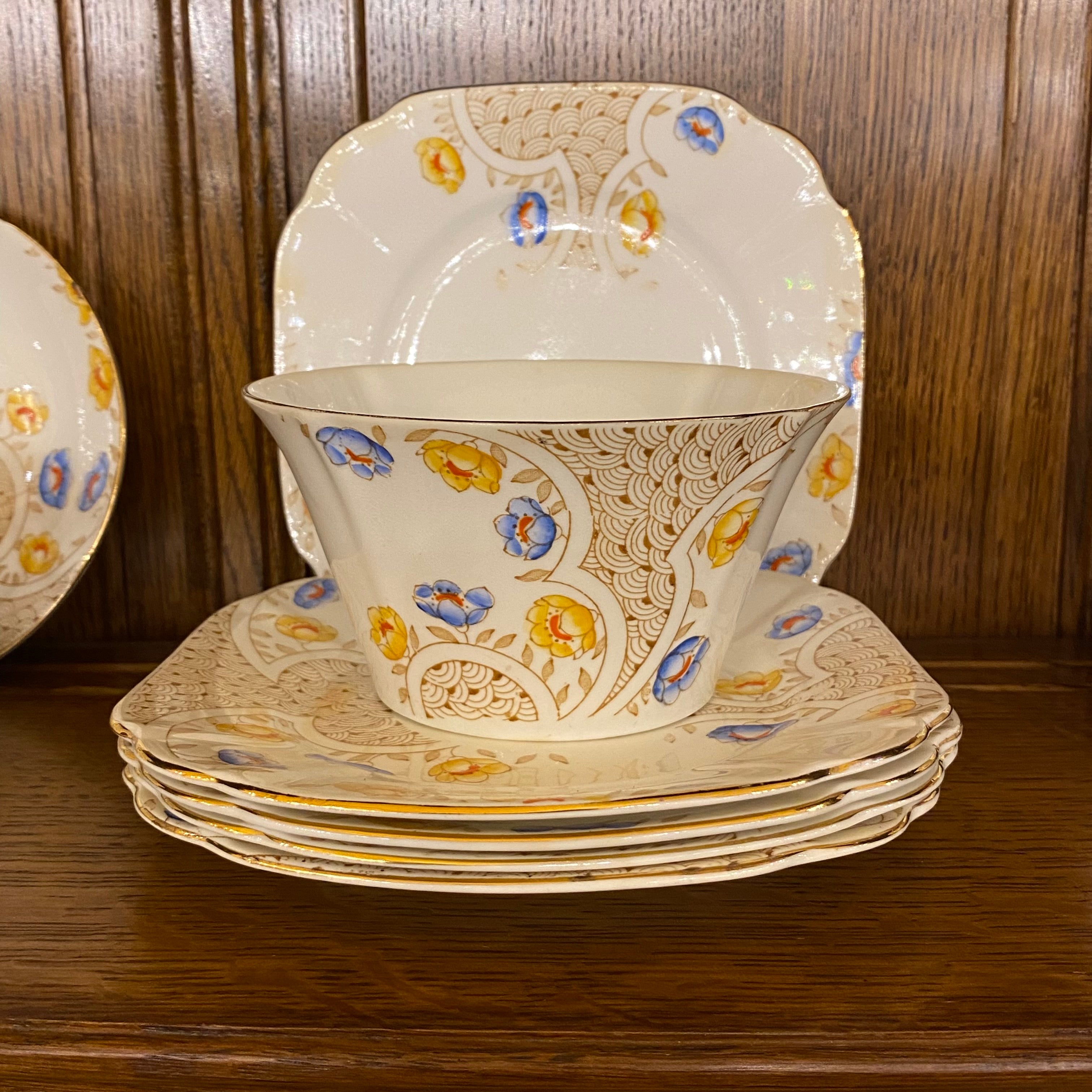 A Pretty Vintage Tea Set by Scala of Salisbury